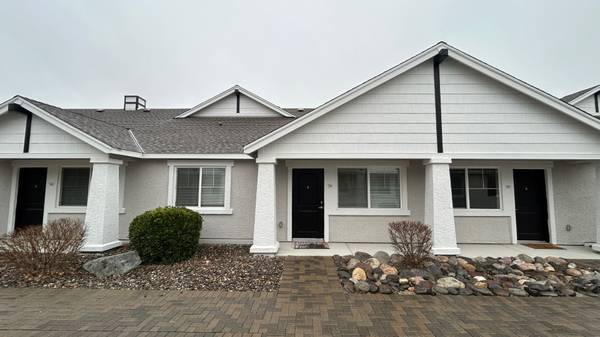 $1,952 / 2br - 1120ft2 - Fall in love with the warmth and charm of our cozy apartments! (Reno)63682273337473120