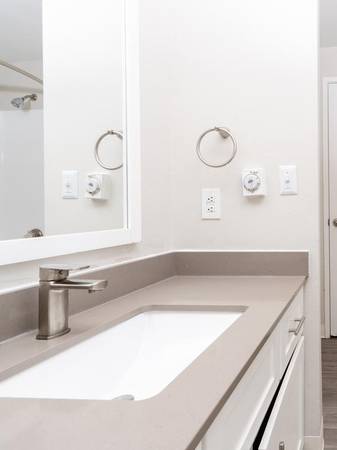$1,537 / 1hab - 669ft2 - Muda, Paga: ¡Una oportunidad de ganar $1,000 en Keyway Apartments! (Port Orchard)63688532101249122