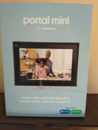 Facebook Portal Mini - Smart Video Calling 8” Touch Screen Display 1