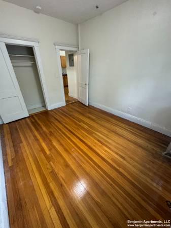$2,295 / 2br - ▶NO FEE!!!1bed SPLIT STYL 1 bath. CATS FRIENDLY! HEAT, HOT WATER INCLD (Brighton)63810040051971120