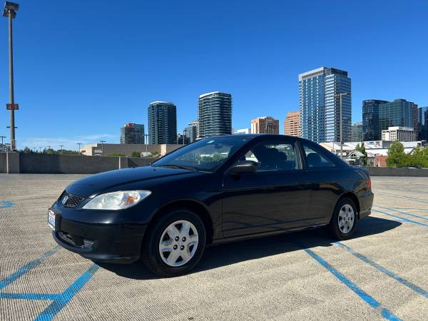2005 Honda Civic Coupe VP (transmisión manual de 5 velocidades) - $4,000 (Bellevue)63613978798593120