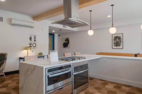 $2,750 / 2br - 1061ft2 - Theater Spaces, EV Charging, Meeting Rooms, Oversized Windows (Sehome)63920958173442124