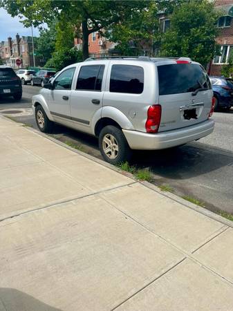 2006 Dodge Durango SLT, 5.7 HEMI V8, 4W/D, 87,000 mi!!! - $2,500 (Sheepshead Bay)63654719749891120