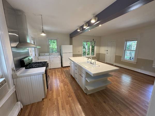 $1800.00 / 2br - Spacious 2 Bedroom / 1.5 Bathroom Duplex in South Stroudsburg - $1,80063951426035715124