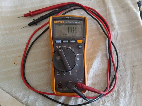 fluke 117 multimeter 1