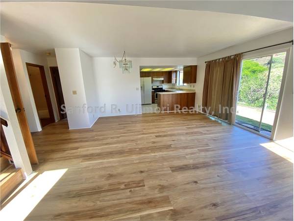 $3,300 / 3br - 1240ft2 - Ke Kumulani (3 bed/2 bath/2 prkg) Newtown, Aiea (Newtown, Aiea)63686673094145121