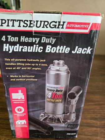 4 TON HYDRAULIC BOTTLE JACK 1