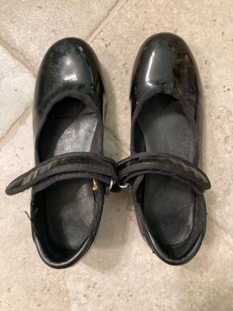 Freestyle Black tap shoes, size 12t 1