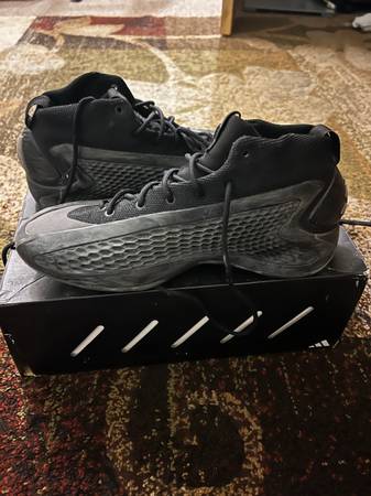 Anthony Edwards Black Athletic Sneakers – Used – Great Condition size 8.5 1
