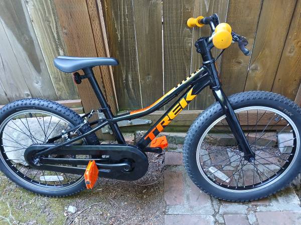 TREK PreCaliber 20in Black/Orange Ages 5-8 - bicycles - by owner