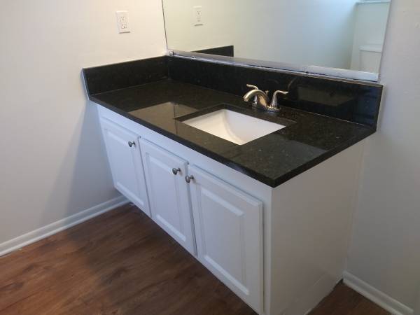 $1,410 / 1br - 750ft2 - 1 Bedroom / 1 Bathroom – First Floor Apartment Available in November! (Largo)64002493651457124