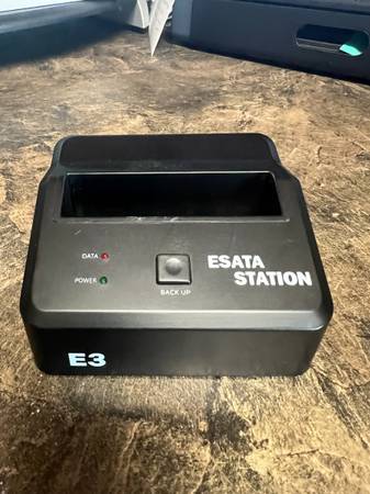 E3  2.5” & 3.5” ESATA External Hard Drive docking station 1
