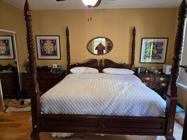 Hand Crafted Four Poster King Bed Frame 1