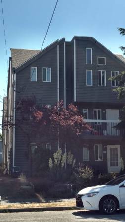 Large 2 Bed/1 Bath with Loft 1
