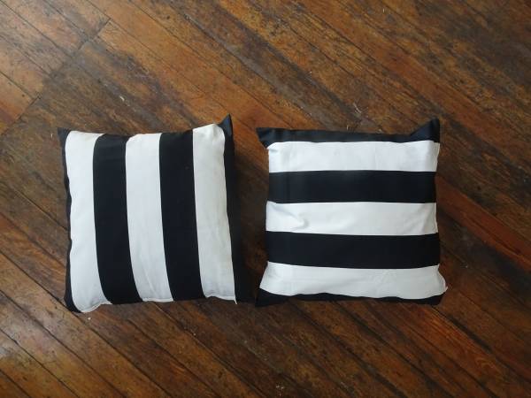 striped throw pillows 1