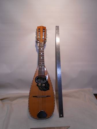 Vintage Dorfa "pocket" Mandolin 1
