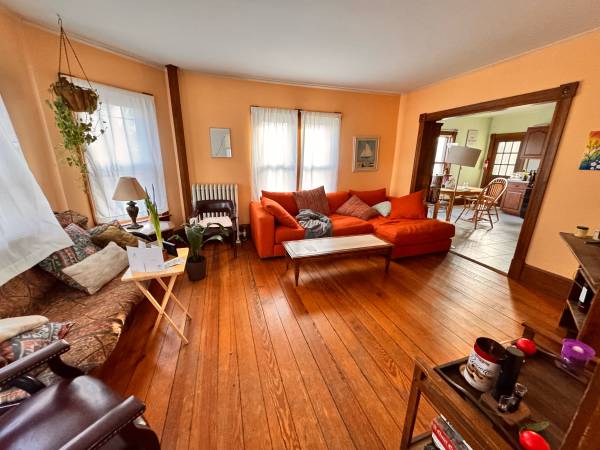 $725 / 4br - bedrooms available near downtown keene and keene state all utilities included (Keene)63932056482435120
