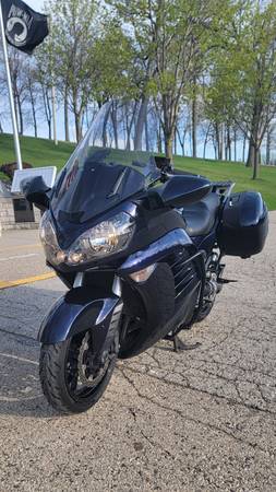 2010 Kawasaki Concours with cruise control