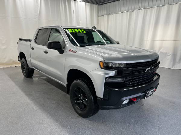 2021 Chevrolet Silverado 1500 LT - Photo 3
