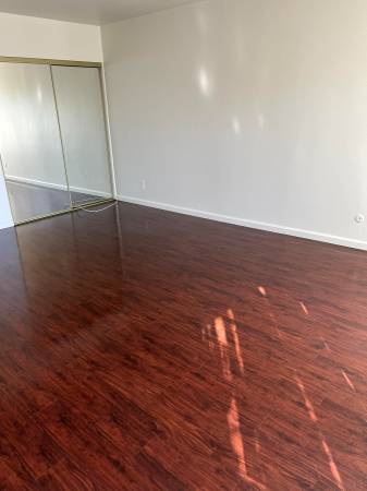$2,200 / 1br - 470 E. Angeleno Ave. Apt 21263701148998659123