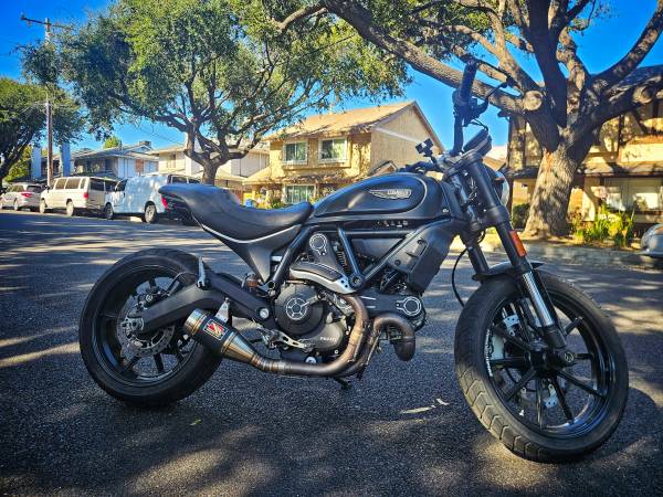 2017 Ducati scrambler 800 "full throttle"