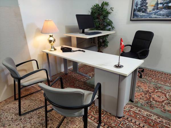 LIKE NEW MODERN TEKNION COMMERCIAL L DESK with AUTOMATIC UP and DOWN 1