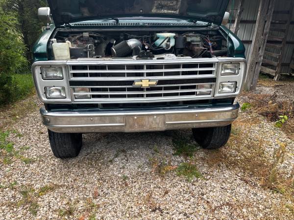 1988 chevy 4x4 pathfinder van - $20,000 (Elizabethtown)63621785351683124