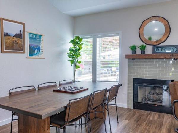 $1,599 / 1br - 700ft2 - Upgrades Throughout, Fully Equipped Kitchens, Patio/Balcony (Near downtown Tigard, Washington Square Mall, nature tr)63831536667777122