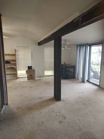$1,250 / 2br - 1100ft2 - Lakefront 2/2 for rent (Silver Springs)63963327739650122