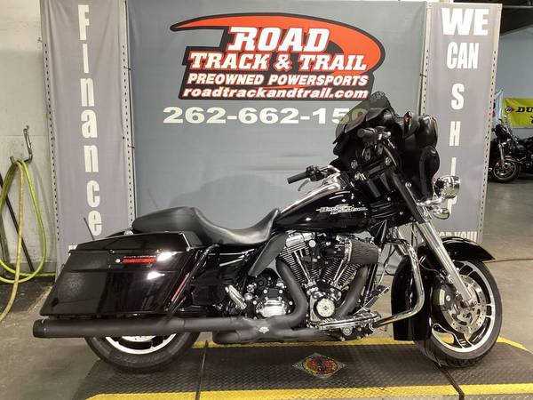 2011 Harley-Davidson FLHX103 - Street Glide PowerPak 1