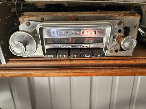 60s Oldsmobile/Buick Radio 1