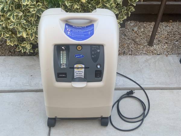 Invacare Perfecto2 V 5-Liter Oxygen Concentrator Oxygenator 1