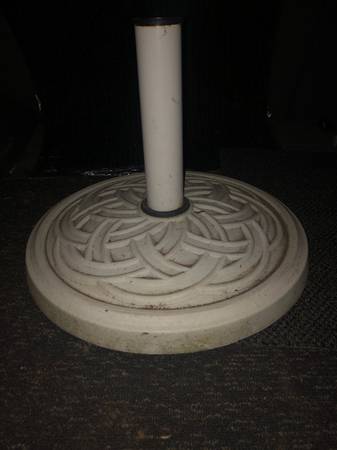 White Umbrella Stand 1