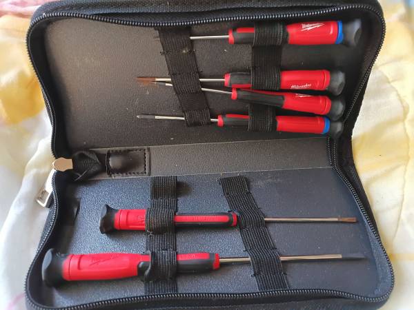 Milwaukee precision screwdriver set 1