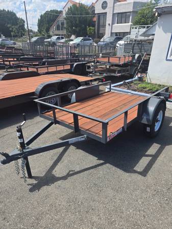 UTILITY TRAILER 1
