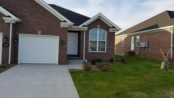 $1350.00 / 3br - 1300ft2 - 733 Village Creek DR. Apt #B