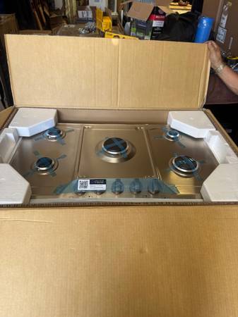 Box complete cooktop gas Frigidaire gallery 5 burner 1