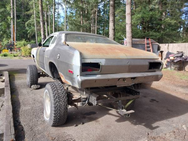 1973 Plymouth Duster en chasis 4x4 Power Wagon - $3,000 (Auburn)63617276176769121