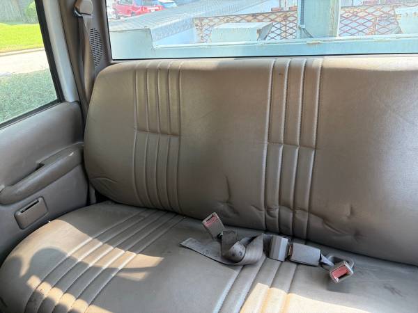 1995 Chevrolet C/K 3500 HD - Photo 8