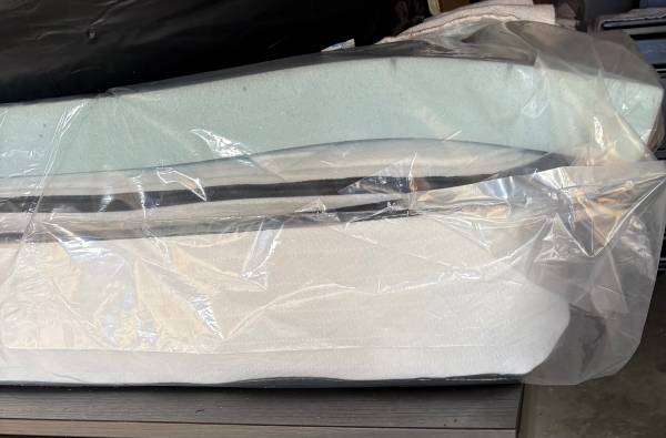 Full size mattress 1