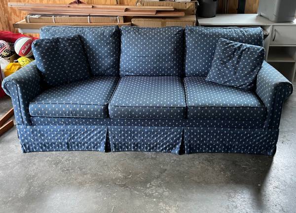 Sofa couch 1