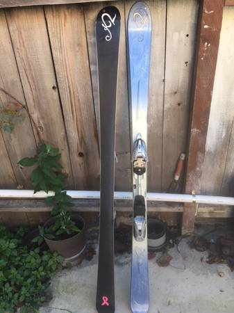 skis 153cm 1