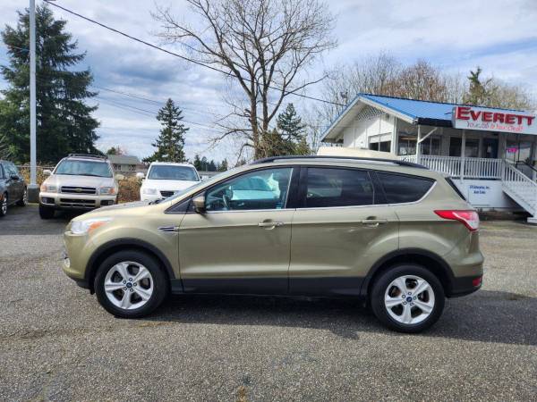 2014 Ford Escape AWD Tracción en las Cuatro Ruedas SE SUV de 4 puertas - $8,999 (Leavitt Auto Sales)63470770037251121