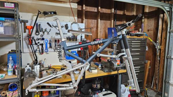 2000 BMW full suspension frame/fork 1