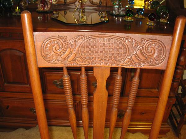 *****STRAIGHT BACK CHAIR 1