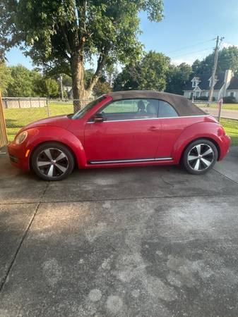 Volkswagen Beetle Turbo descapotable 2013 - $5,500 (Murfreesboro)63621419530497120