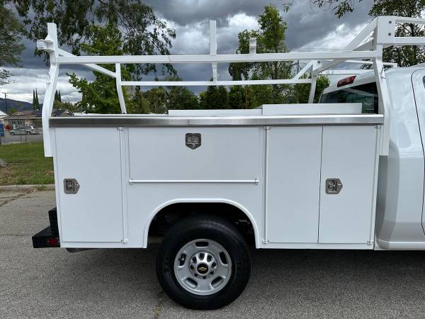 2022 Chevrolet Silverado HD - Photo 12