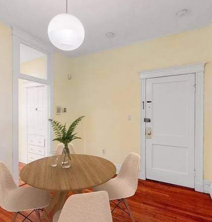 $1,150 Furnished & Spacious Room, Mins' walk to HMS and Longwood Medical Area (Longwood Medical Area/Brookline Village)63856337432707121