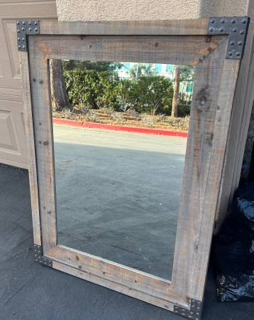 Large mirror 1