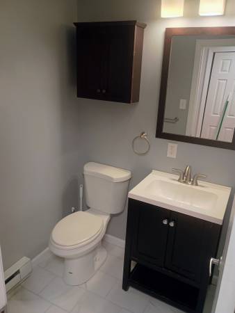 $2,100 / 2br - big 2 bed 2 bath condo  close to everything ! 2,200 (northampton)64017046547969123